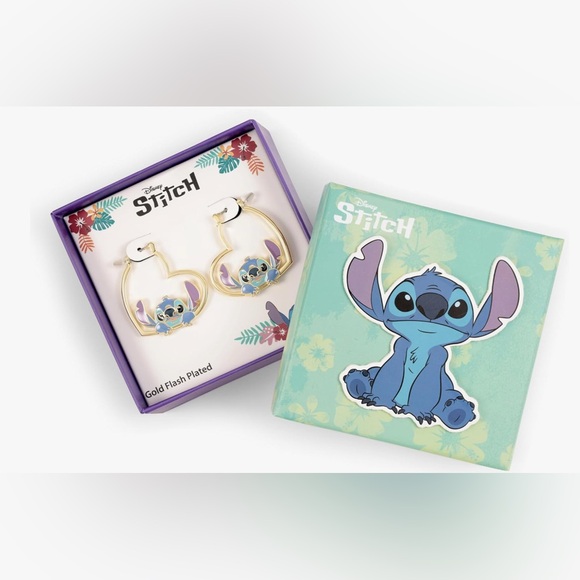 Disney Stitch Heart Earrings NIB - Picture 3 of 4
